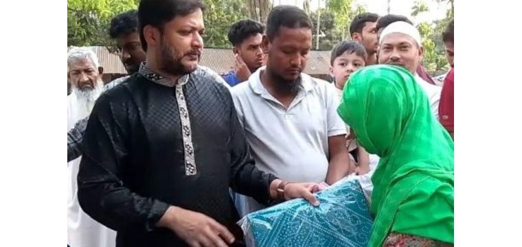 ঈদ উপহার ও ইফতার বিতরণ করছেন রাসিক কাউন্সিলর আলহাজ্ব শাহাদত আলী শাহু