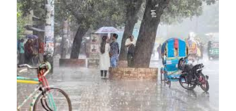 রাজধানীতে হঠাৎ স্বস্তির বৃষ্টি