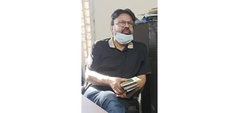 পরিবারসহ সাংবাদিক শ্যামল দত্তকে ফেরত পাঠিয়েছে আখাউড়া 