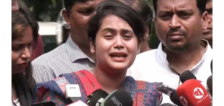 আমার বাবা হত্যার বিচার চাই: এমপি আনারের মেয়ে