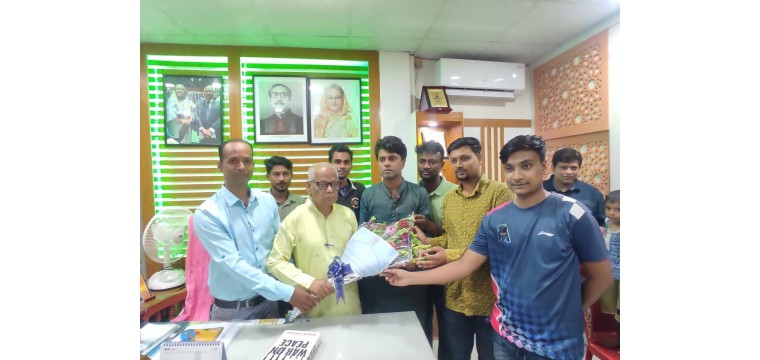এমপি শফিকুর রহমান বাদশার সাথে রাজশাহী অনলাইন সাংবাদিক ফোরামের নেতৃবৃন্দের সৌজন্য সাক্ষাৎ