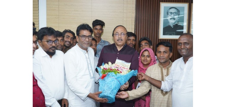 মেয়র লিটনের সাথে নবনির্বাচিত চেয়ারম্যান ডাবলুর সৌজন্য সাক্ষাৎ