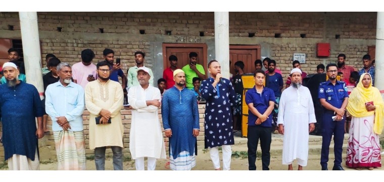 ভোলাহাটে মিনিবার ফুটবল টুর্নামেন্টের শুভ উদ্বোধন