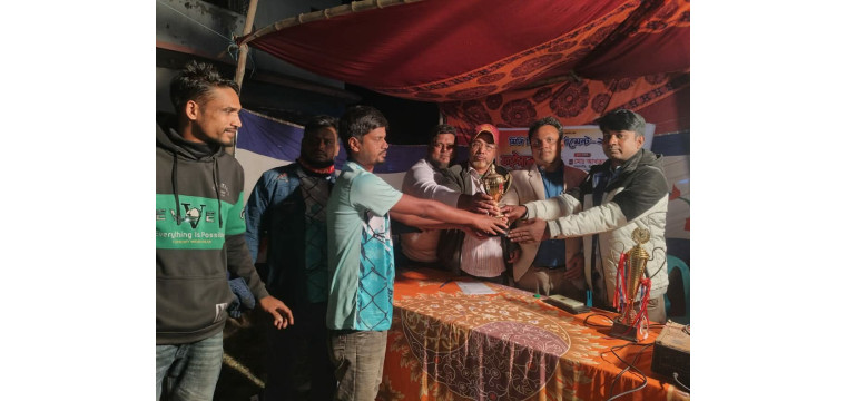 চাঁপাইনবাবগঞ্জে নাইট মিনি ক্রিকেট টুর্নামেন্টের ফাইনাল অনুষ্ঠিত