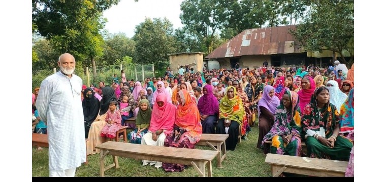 চাঁপাইনবাবগঞ্জ -২ আসনের ধানের শীষের মনোনয়ন প্রত্যাশী ইঞ্জি: মাসুদের গণসংযোগ কার্যক্রমে লিফলেট বিতরণ