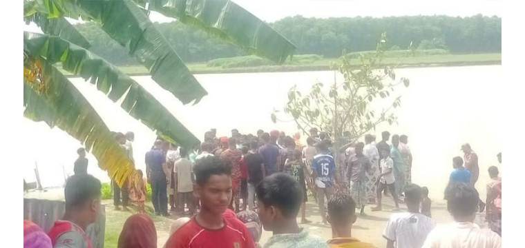 রাজশাহীর পদ্মা নদীতে নৌকাডুবে একজনের মৃত্যু, নিখোঁজ ২