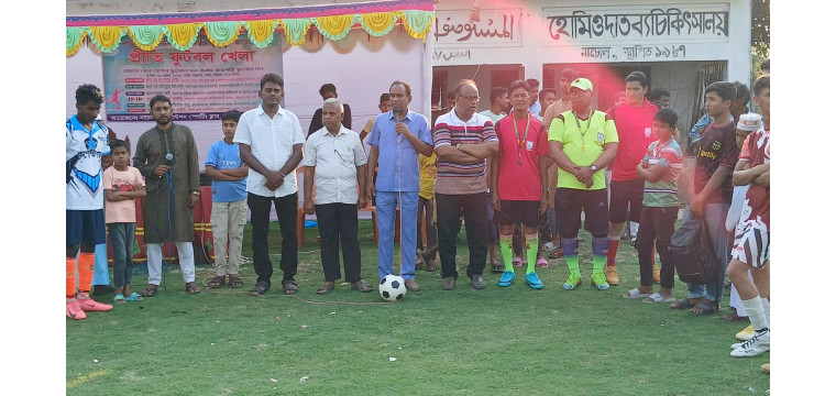 নাচোলে প্রীতি ফুটবল ম্যাচ অনুষ্ঠিত: মুখোমুখি নাচোল ও রাজশাহী ফুটবল দল