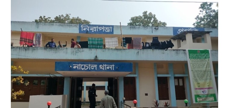 নাচোলে ৬ বছরের শিশু ধর্ষণ: অভিযুক্ত কিশোর থানা হেফাজতে