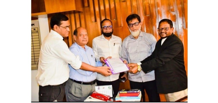 ৬ দফা দাবিতে রেল প্রতিমন্ত্রীর কাছে চাঁপাইনবাবগঞ্জ জেলা সমিতির স্মারকলিপি