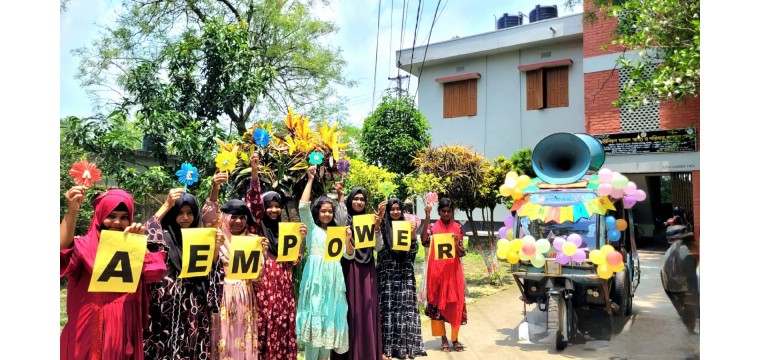চাঁপাইনবাবগঞ্জে কিশোর কিশোরীদের স্বাস্থ্যসেবা গ্রহণ ও অধিকার রক্ষায় বর্ণাঢ্য প্রচার অভিযান 