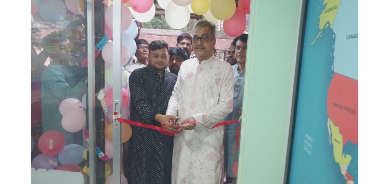 চাঁপাইনবাবগঞ্জের দেবীনগর পিস ইন্টারন্যাশনাল ট্টাভেলস্ এজেন্সি শুভ উদ্বোধন